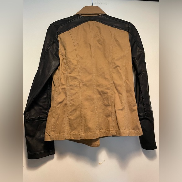 Urban Life Beige and Black Jacket Zipper & Button device - Picture 7 of 11